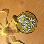 Glass suncatcher with hand-painted daisies design